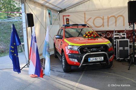 Slovesnost ob odprtju prizidka in prevzemu večnamenskega gasilskega vozila PGD Gozd (1)